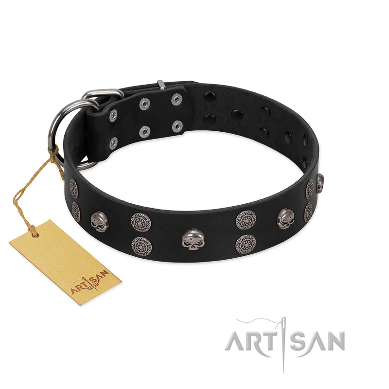 (image for) "Skull Art" Designer Handmade FDT Artisan Black Leather American Bulldog Collar with Skulls